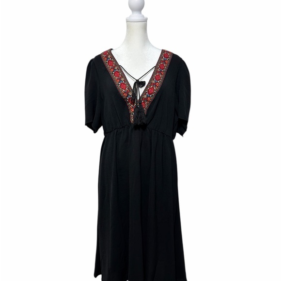 SHEIN Boho Black Embroidered V-Neck Dress - Size 0XL - Picture 5 of 8